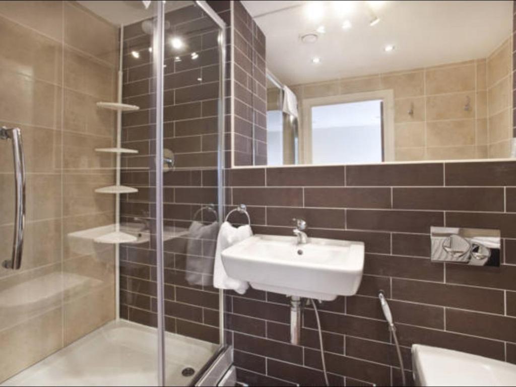Churchill Two Bedroom Apartments With Free Parking And The Minster View York Pokoj fotografie